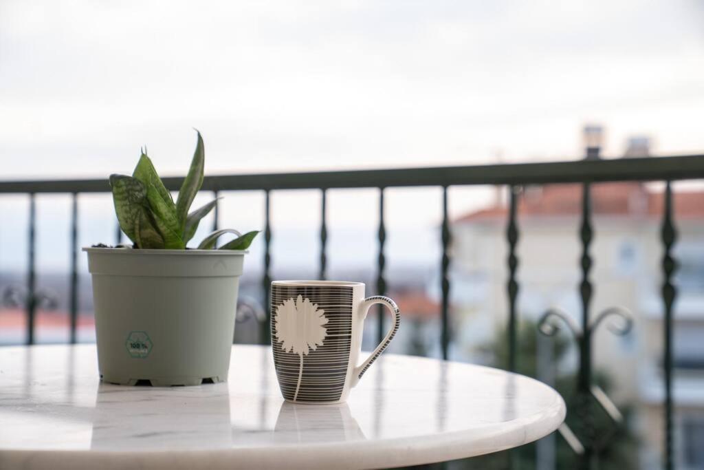 Frida'S Home For 2 In Kozani Bagian luar foto